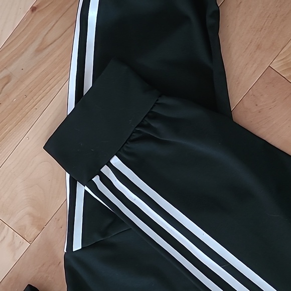 Kit - Picture 2 of 4